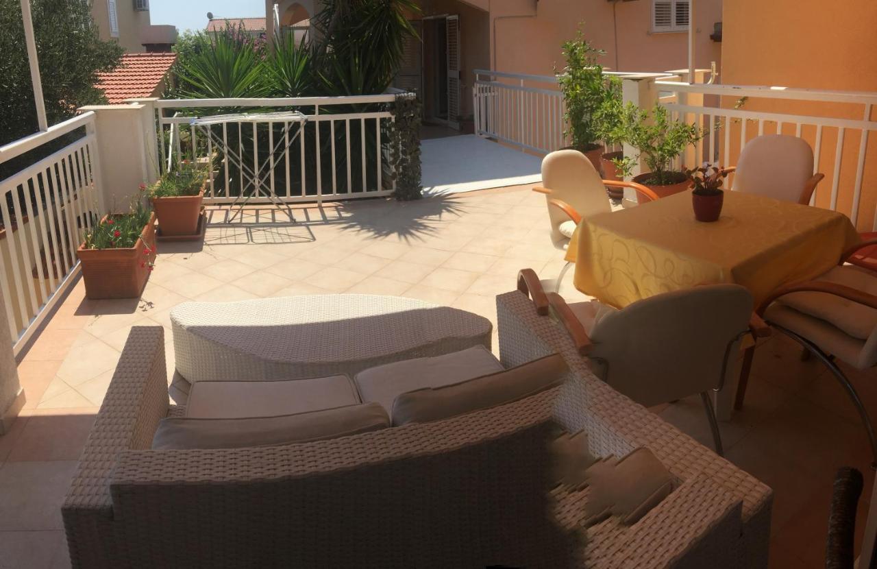 Apartments Iva Оребич Экстерьер фото