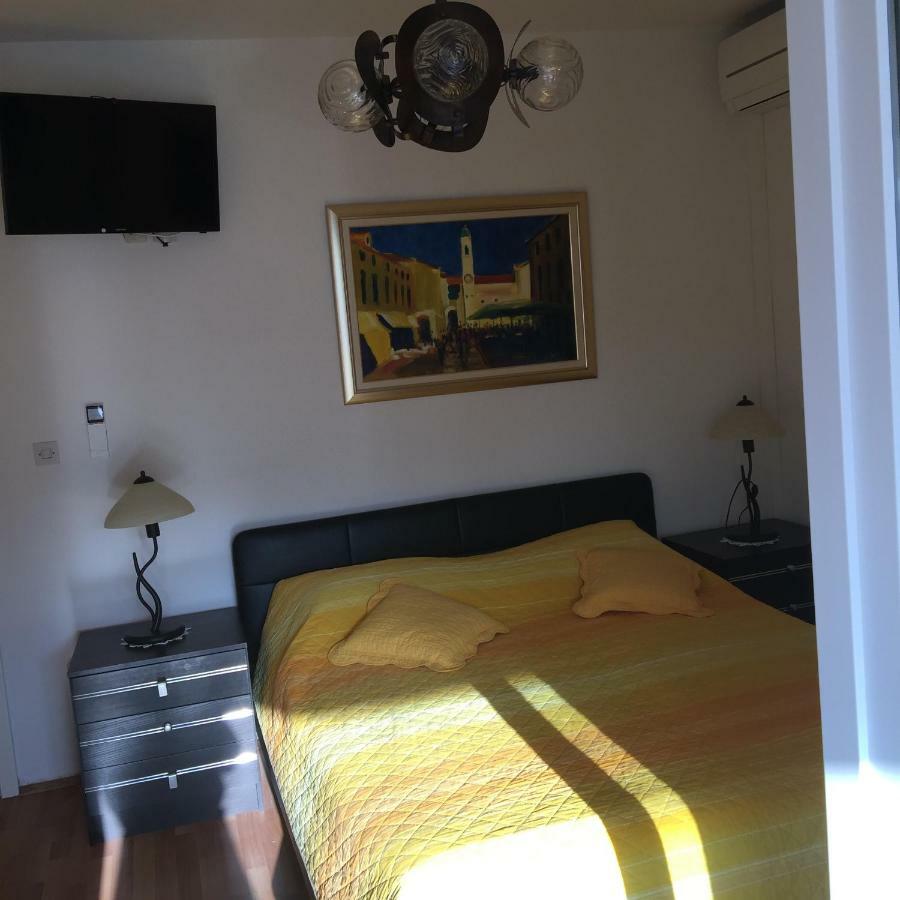 Apartments Iva Оребич Экстерьер фото